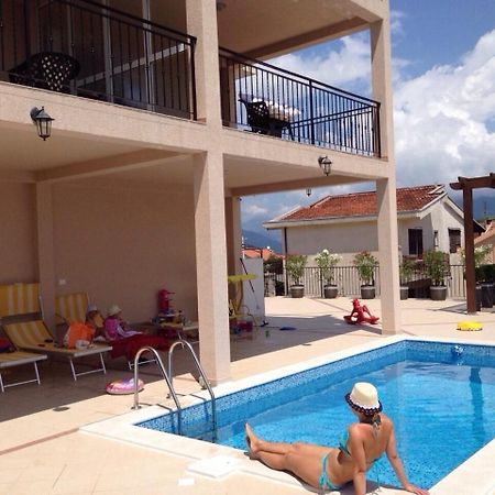 Apartments Villa Viktoria Tivat Buitenkant foto