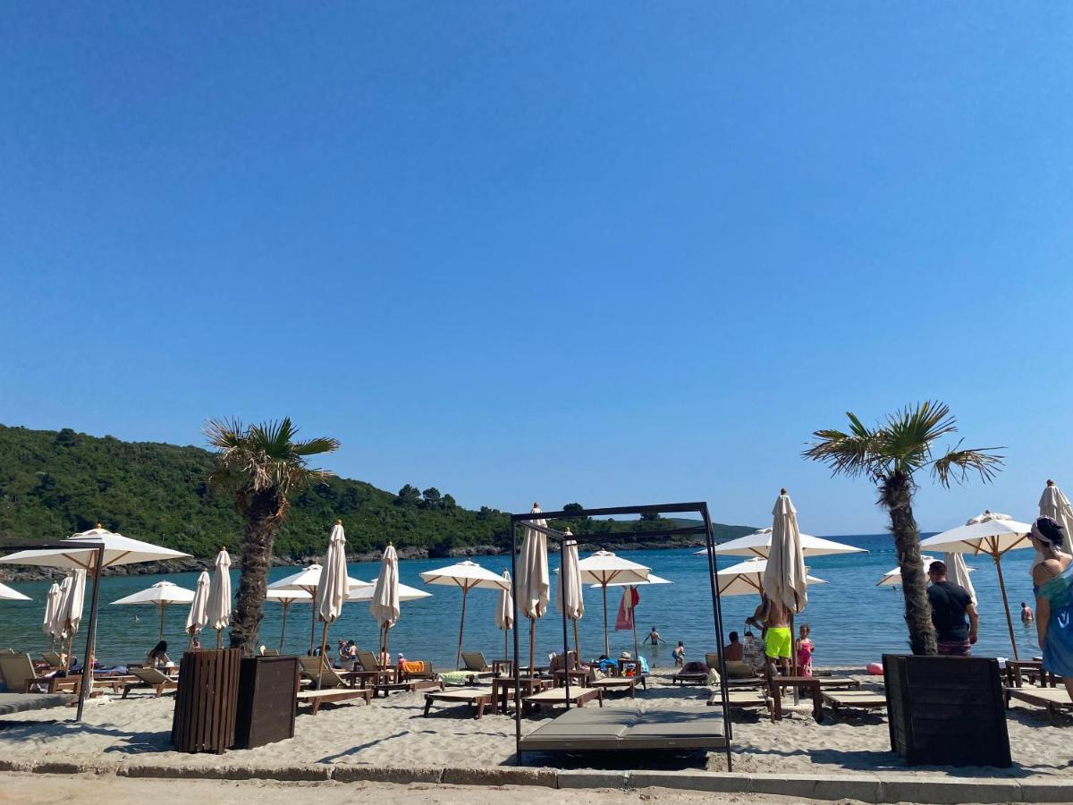 Apartments Villa Viktoria Tivat Buitenkant foto