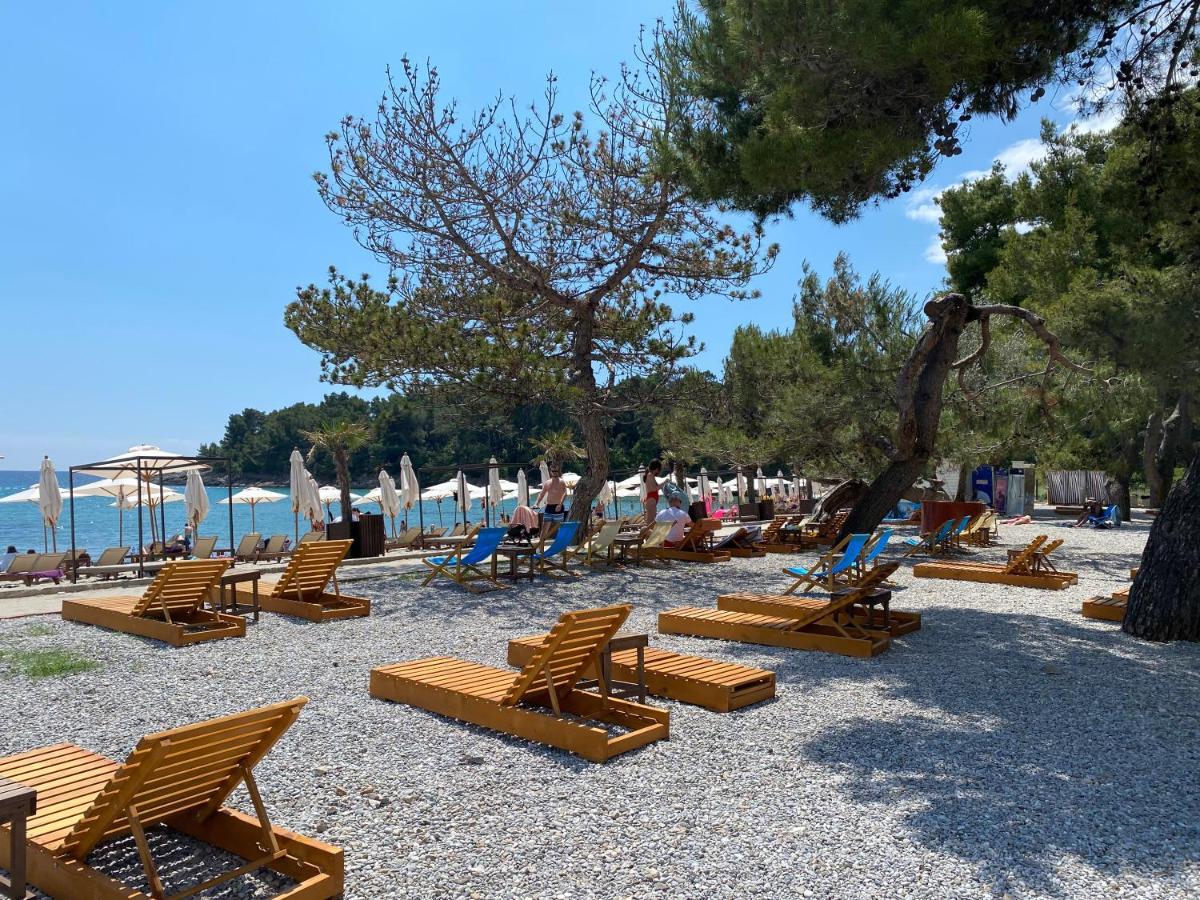 Apartments Villa Viktoria Tivat Buitenkant foto