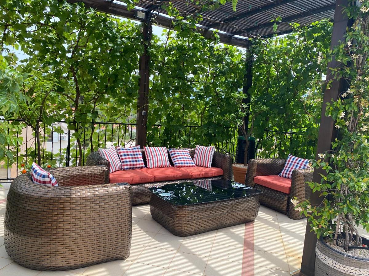 Apartments Villa Viktoria Tivat Buitenkant foto