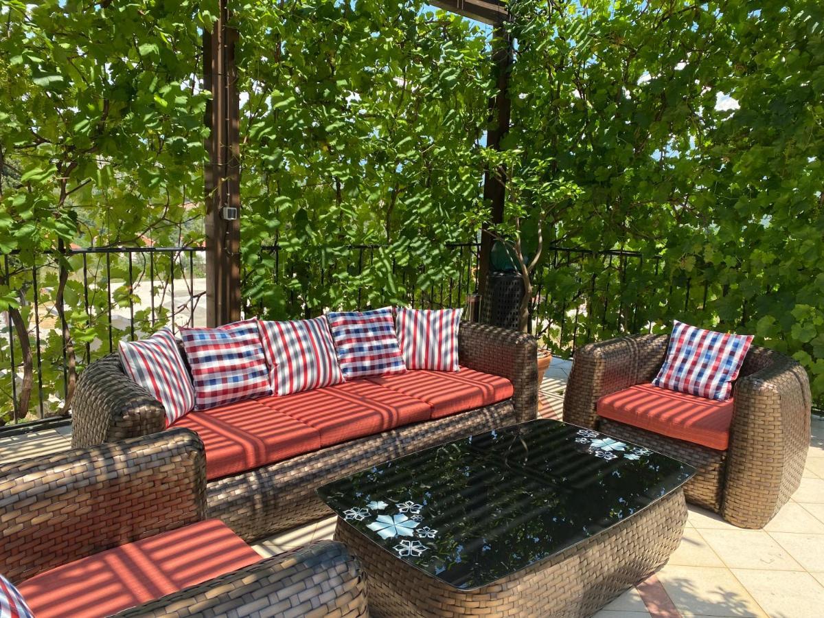 Apartments Villa Viktoria Tivat Buitenkant foto