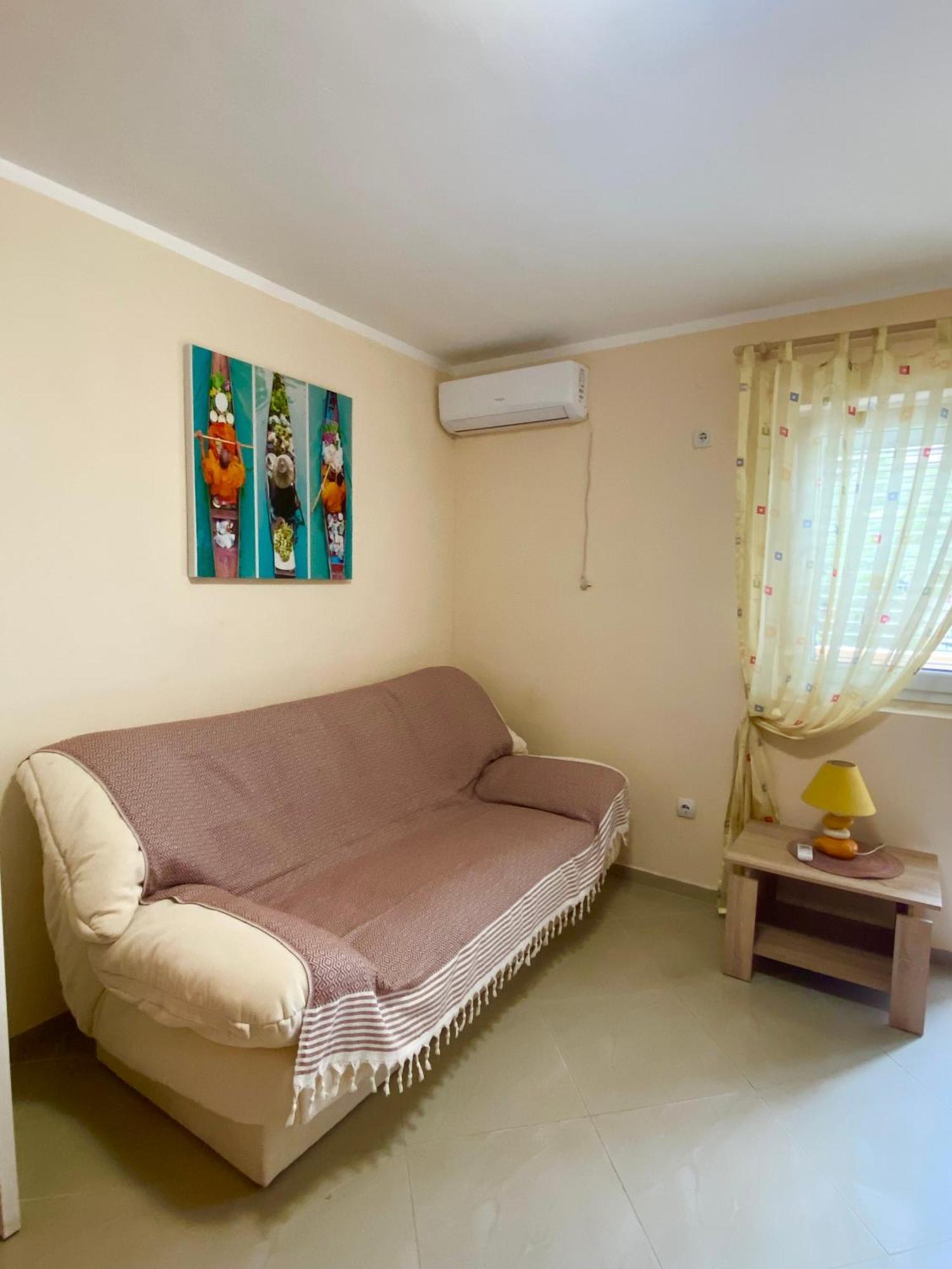 Apartments Villa Viktoria Tivat Buitenkant foto