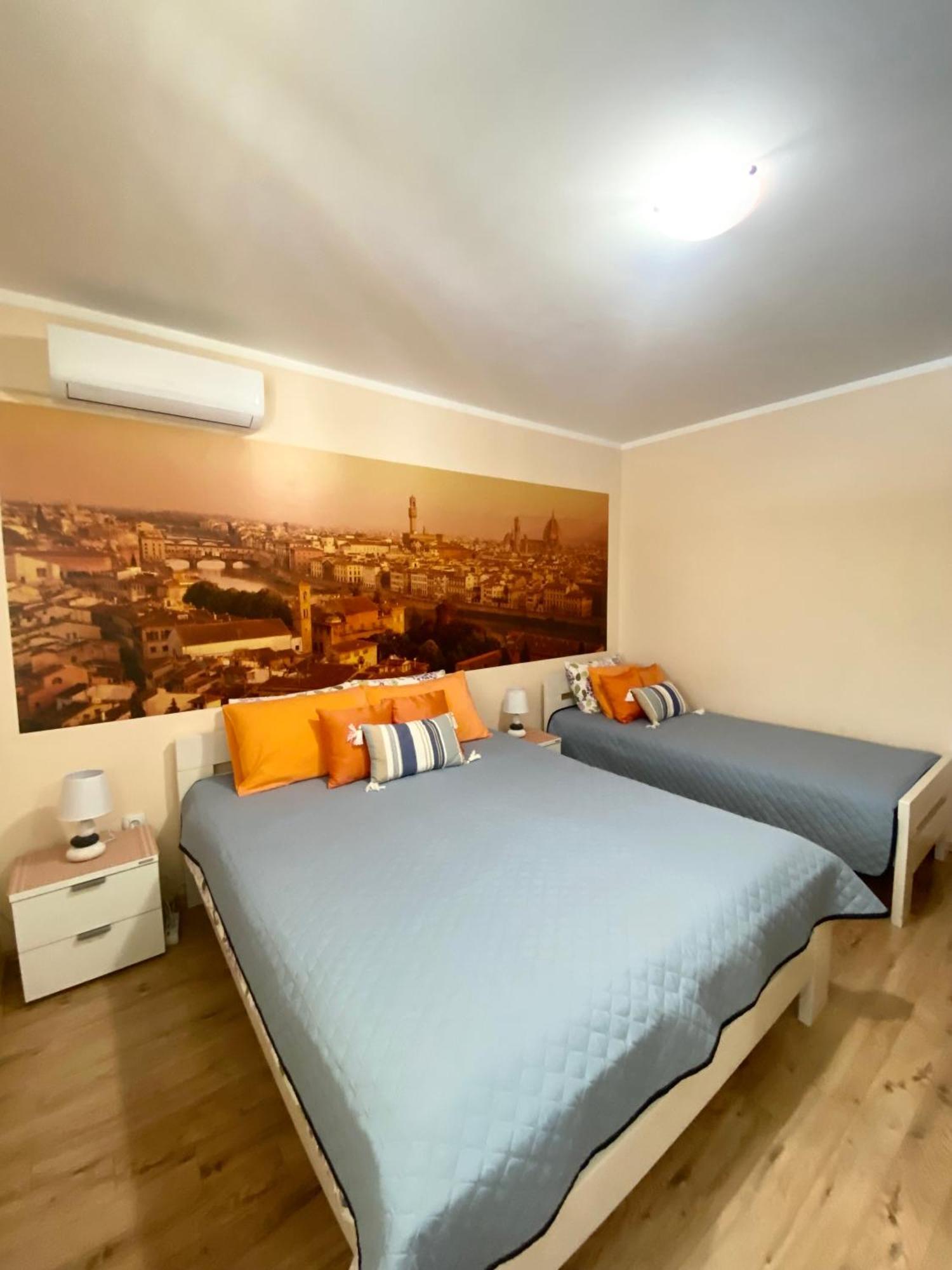 Apartments Villa Viktoria Tivat Buitenkant foto
