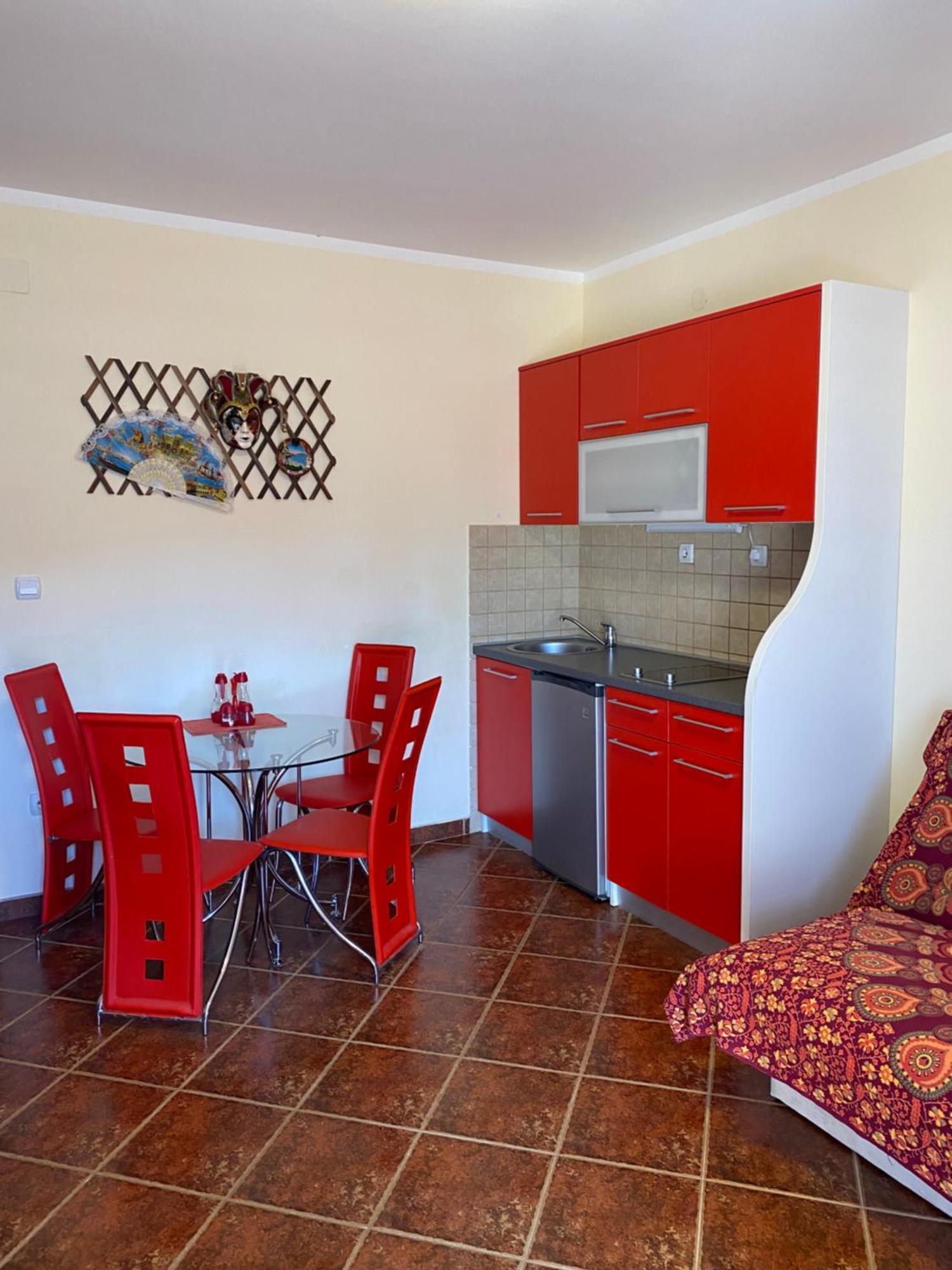 Apartments Villa Viktoria Tivat Buitenkant foto