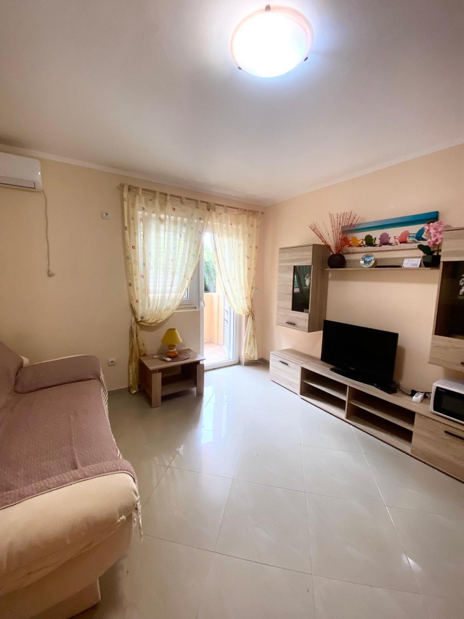 Apartments Villa Viktoria Tivat Buitenkant foto
