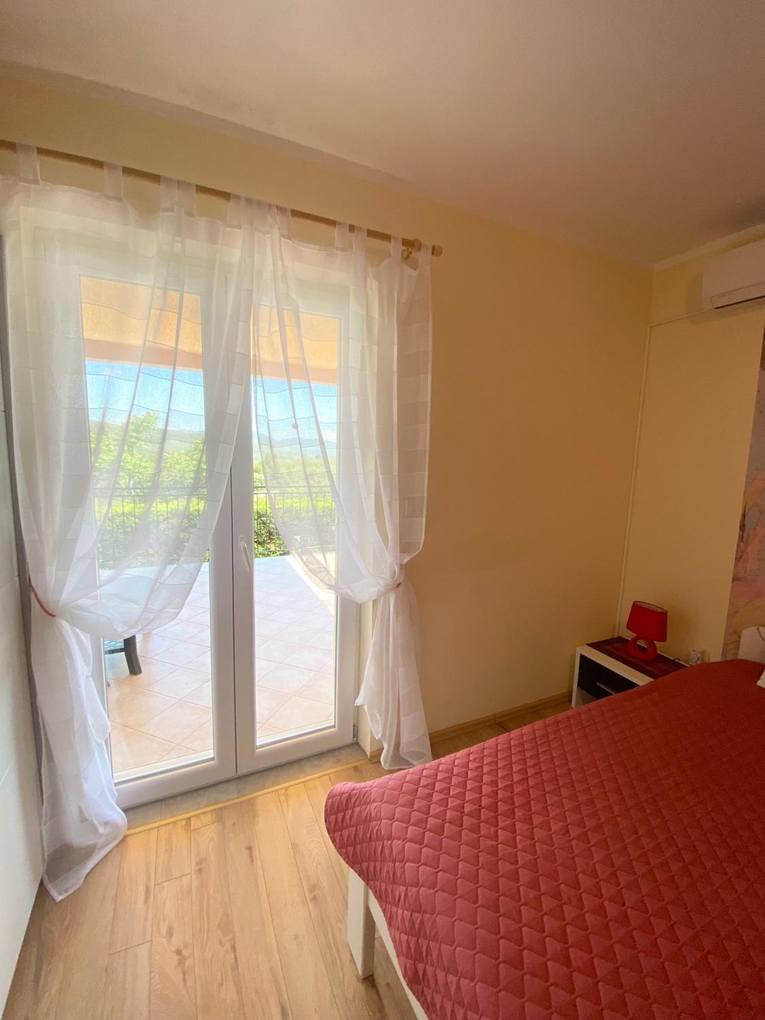 Apartments Villa Viktoria Tivat Buitenkant foto