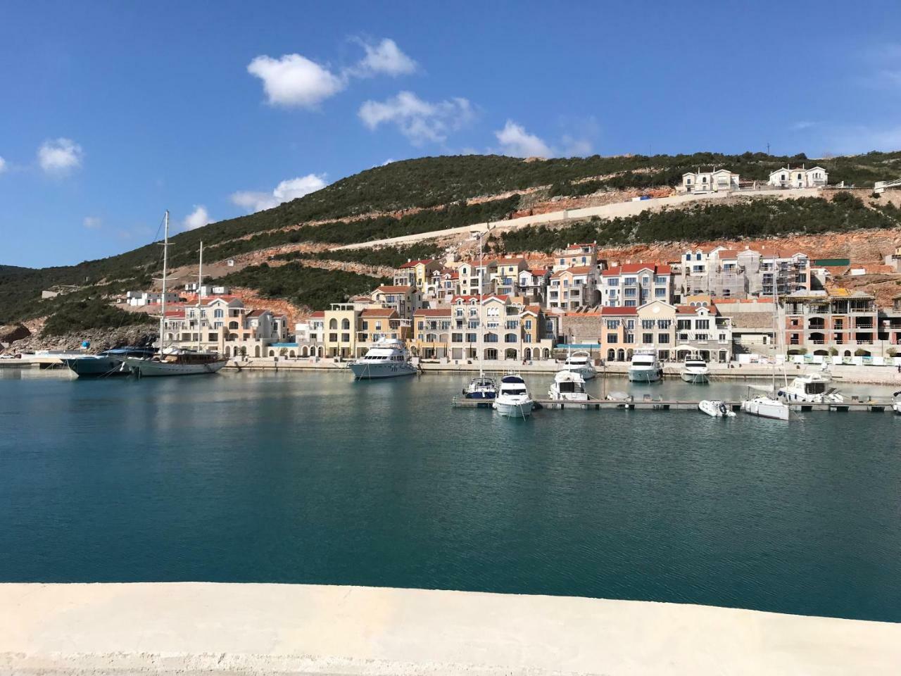 Apartments Villa Viktoria Tivat Buitenkant foto
